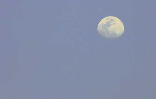 Lune � Kipili.
